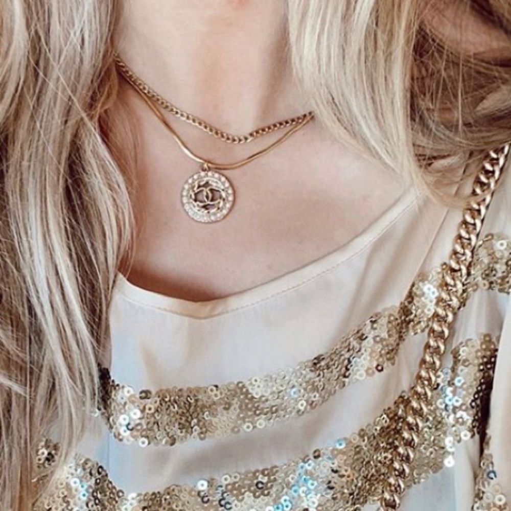 ❤️Authentic Chanel Pearl Embellished Necklace❤️